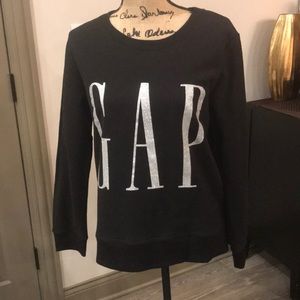 GAP long sleeve tee